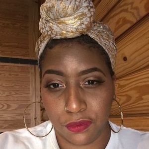 Meet your Posher, Joyce